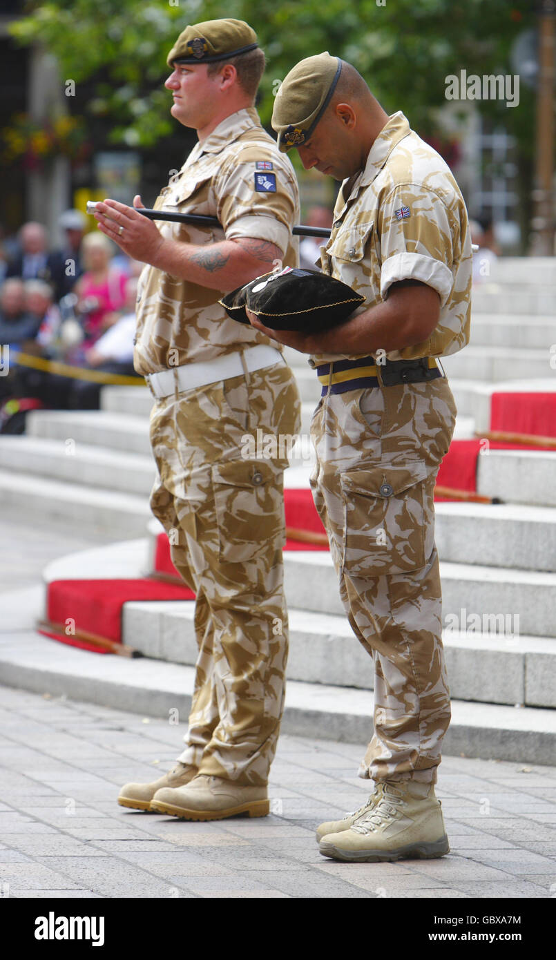 La principessa di Galles' Reggimento parade di Portsmouth Foto Stock