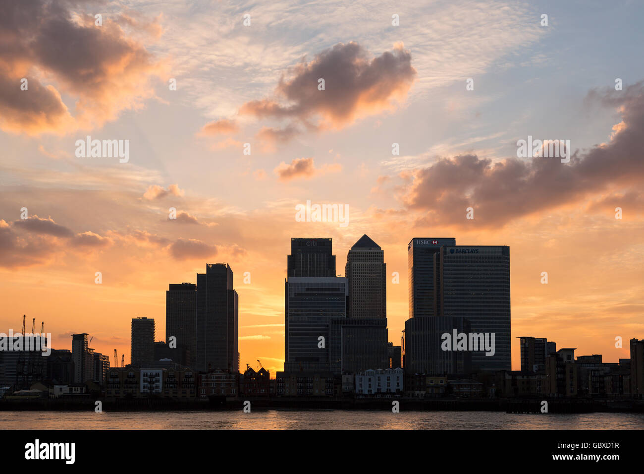Canary Wharf skyline al tramonto, Londra, Inghilterra Foto Stock