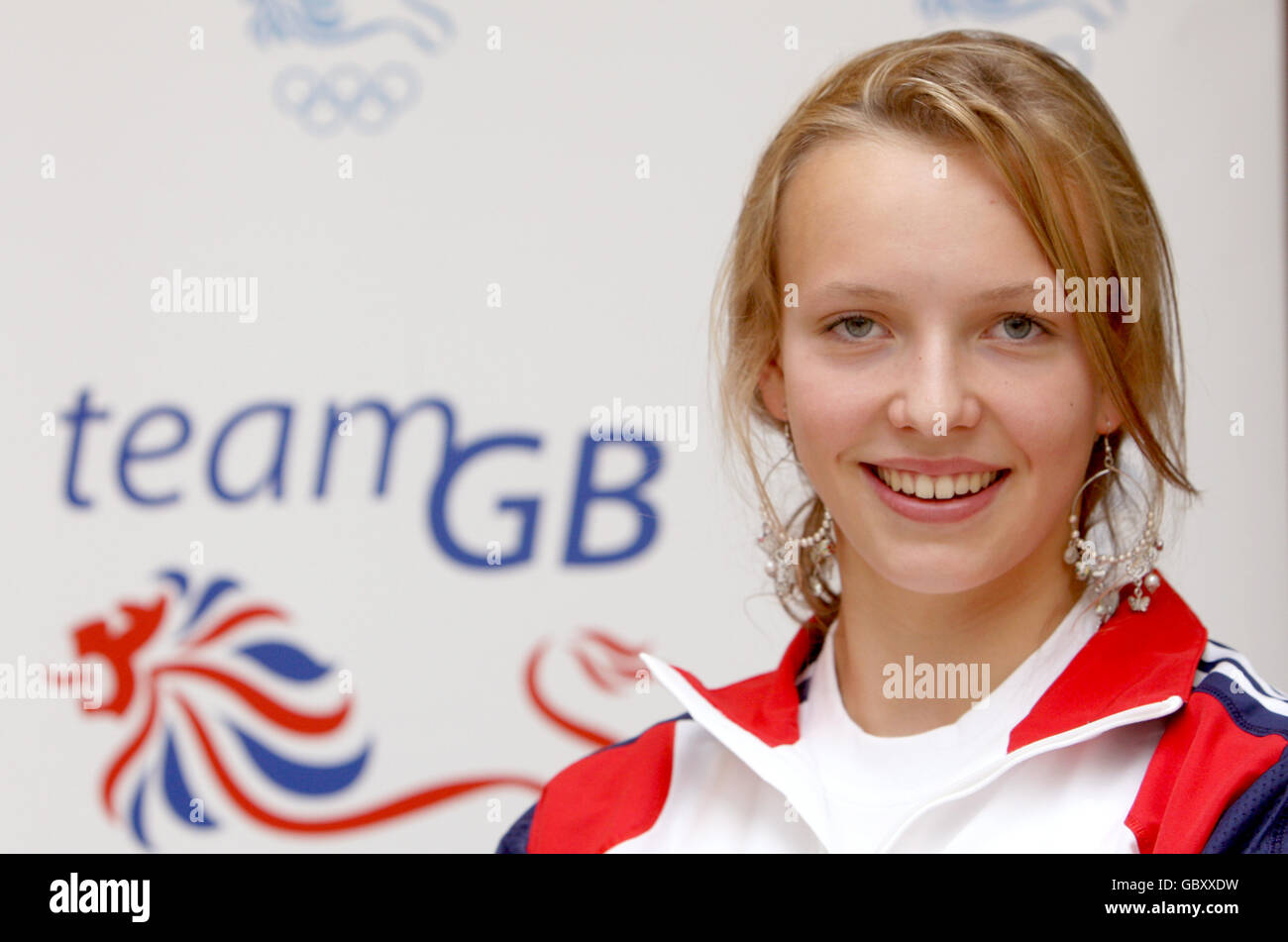 Amelia Maughan, nuotatrice della squadra giovanile della Gran Bretagna, si prepara a partecipare al prossimo festival olimpico europeo dei giovani a Tampere, in Finlandia. PREMERE ASSOCIAZIONE foto. Data immagine: Venerdì 17 luglio 2009. Il credito fotografico dovrebbe essere: Steve Parsons/PA Wire Foto Stock