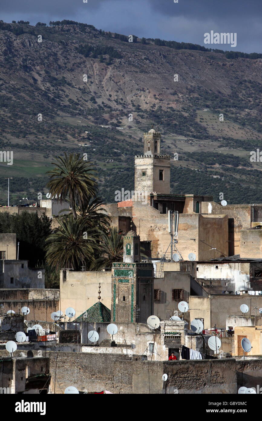 La medina di vecchia città nella città storica di Fes in Marocco in nord Africa. Foto Stock