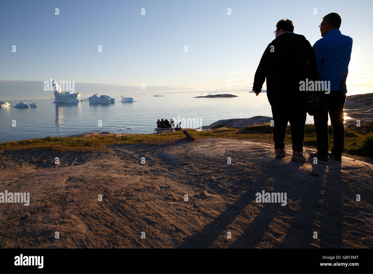 Groenlandesi in questo modo a tarda sera Disko Bay, Ilulissat Groenlandia Foto Stock