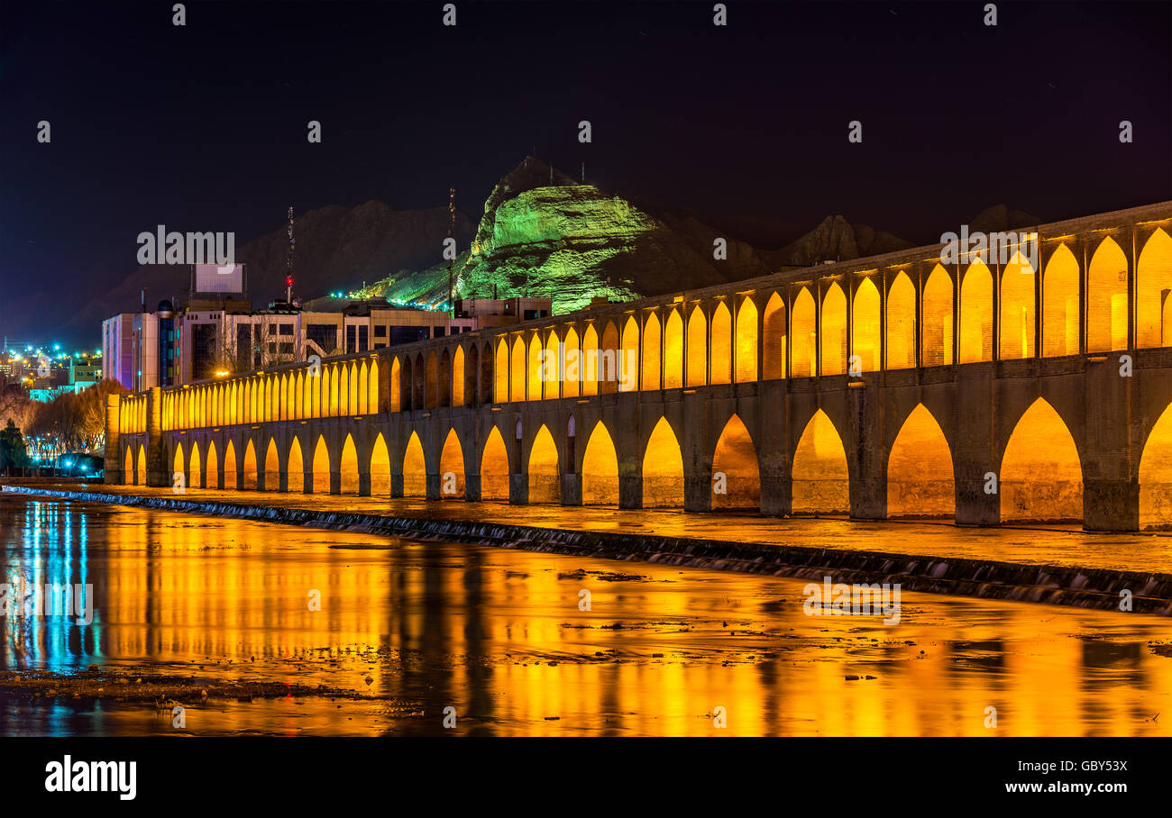 Allahverdi Khan Bridge (Si-O-seh pol) in Isfahan, Iran Foto Stock