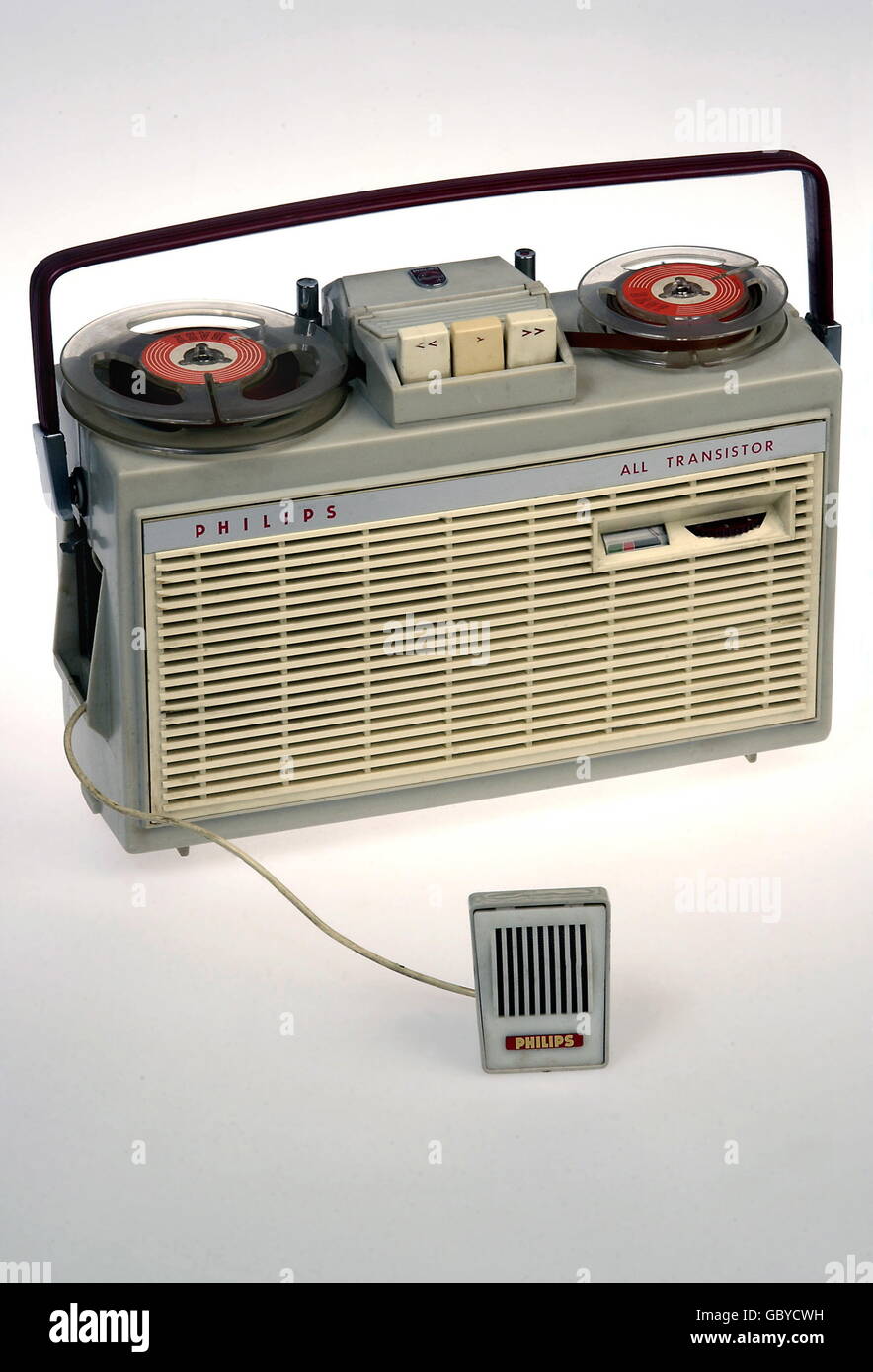 Technics, registratori a nastro, registratore portatile Philips a nastro  "All transistor", per reporter, studio shot, circa 1961,  Additional-Rights-Clearences-non disponibile Foto stock - Alamy