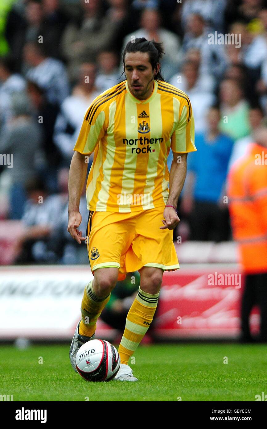Calcio - Pre Season friendly - Darlington v Newcastle United - Northern Echo Arena. Jonas Guterierrez, Newcastle Foto Stock