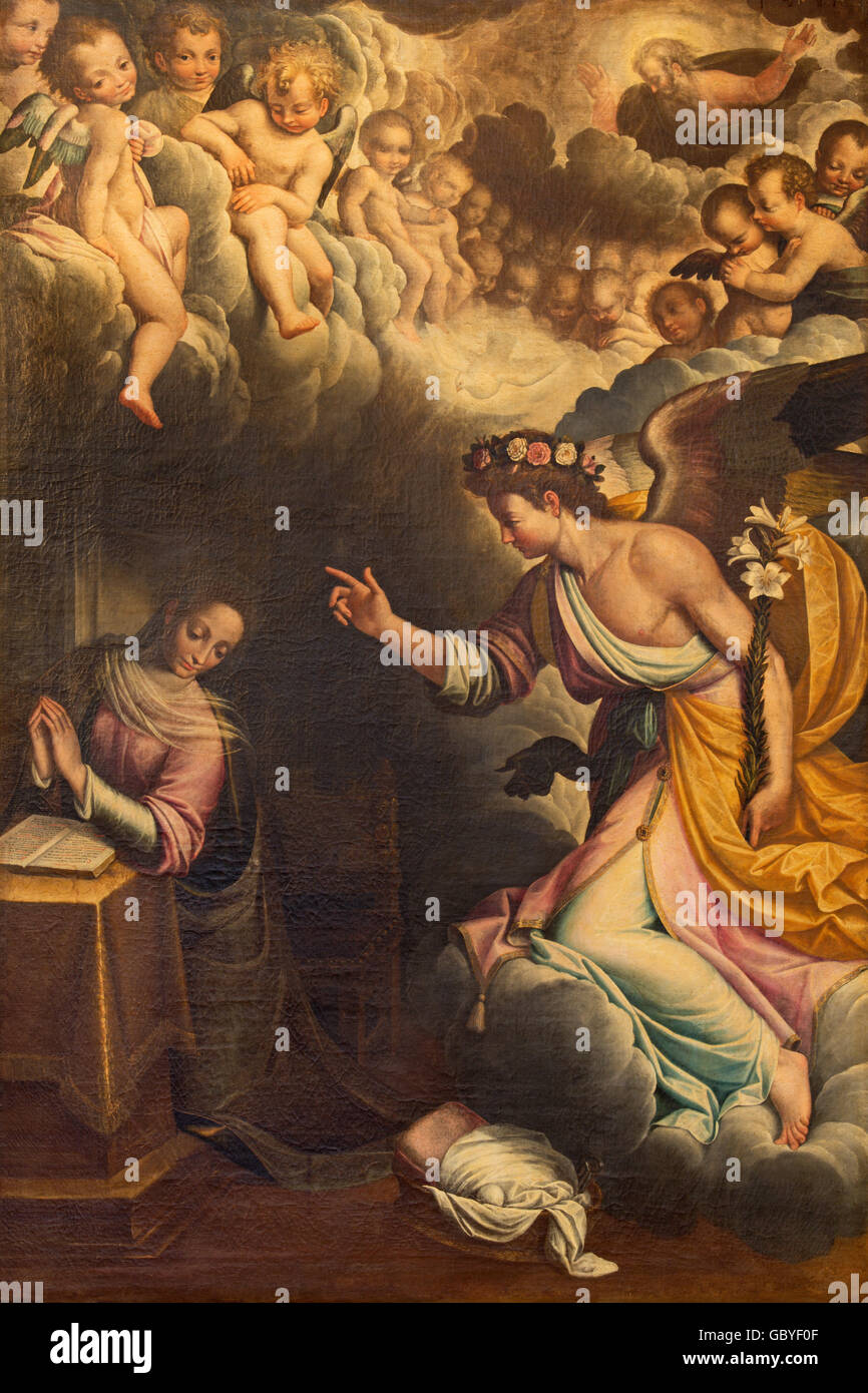 CREMONA, Italia - 25 Maggio 2016: l'annunciazione la vernice nella Chiesa di San Vincenzo da Gervasio Gatti (1550 - 1631). Foto Stock
