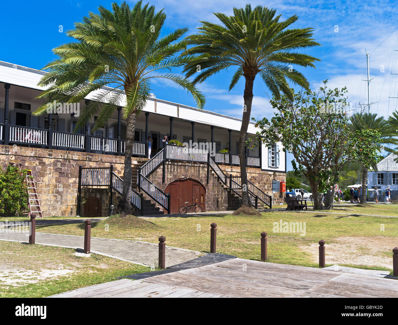 Dh Nelsons Dockyard Caraibi Antigua English Harbour storico ufficiali navali edificio quarti Foto Stock