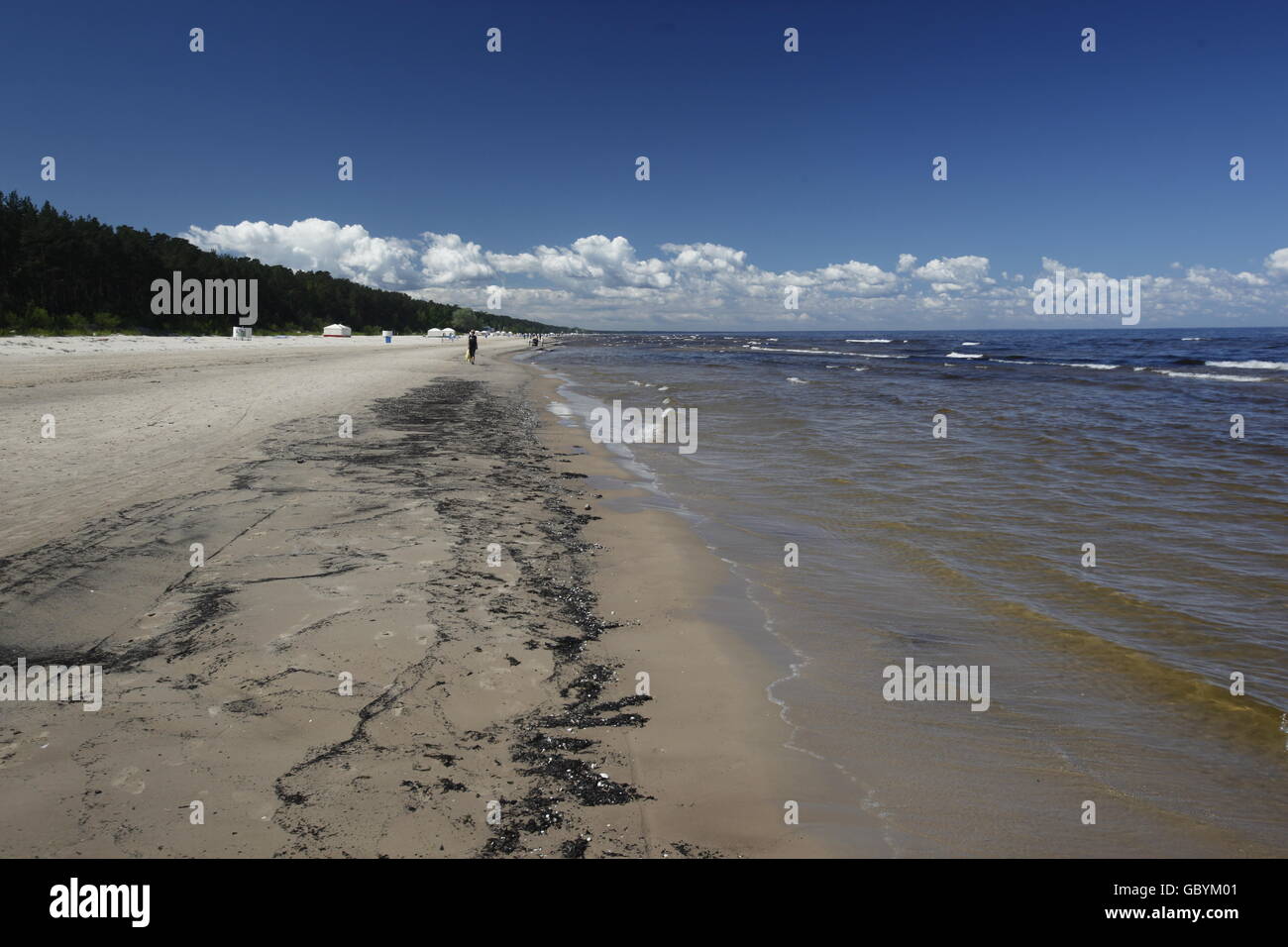 Una spiaggia nella città di Jurmala a est della città di Riga in Lettonia nella regione del Mar Baltico in Europa. Foto Stock