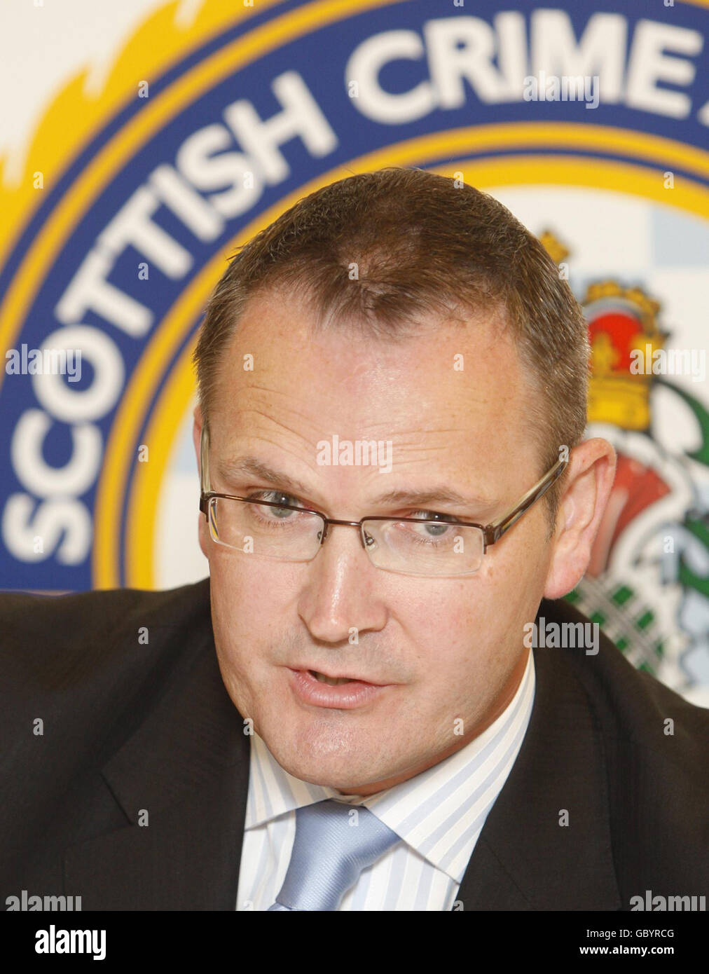 Gordon Meldrum, direttore generale della Scottish Crime and Drug Enforcement Agency (SCEA), durante una conferenza stampa per pubblicare il rapporto annuale dello SCEA alla Osprey House di Paisley. Foto Stock