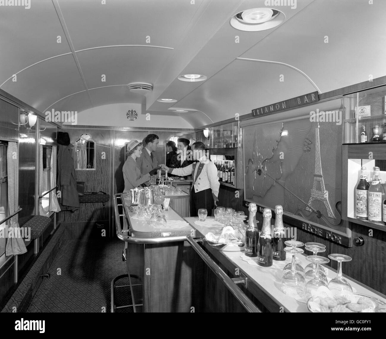 Trasporti - rampa - Pullman carrelli - Golden Arrow - Londra - 1951 Foto Stock