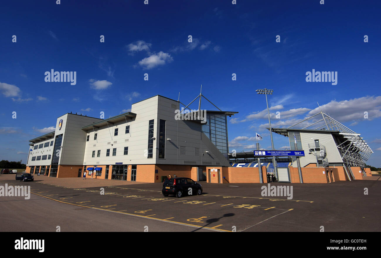 Calcio - Carling Cup - primo turno - Colchester United v Leyton Orient - The Weston Homes Commmunity Stadium. Vista generale dello Stadio della Comunita' Weston Homes Foto Stock