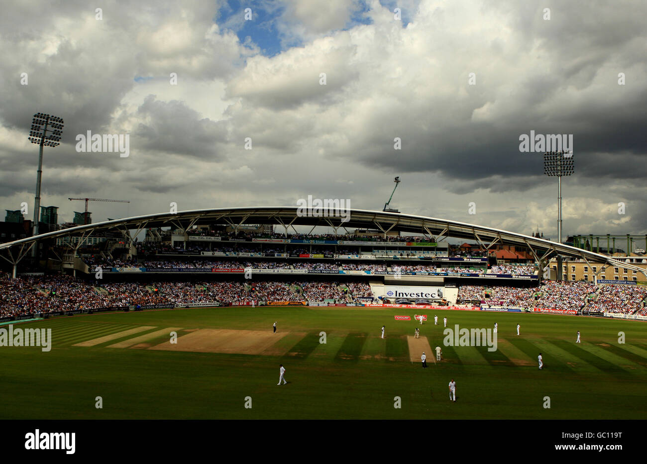 Uno stand OCS impacchettato all'Oval Watching England v Australia Foto Stock