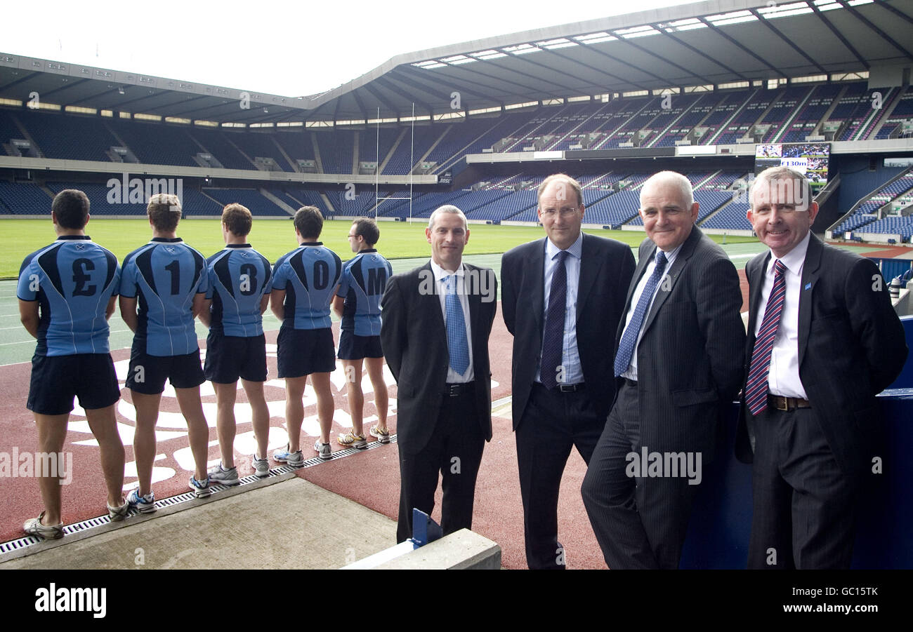 Evento Scotland Stuart Turner, Chief Executive Gordon McKie e MSP Member Jim Mather durante la conferenza stampa a Murrayfield, Edimburgo. Foto Stock