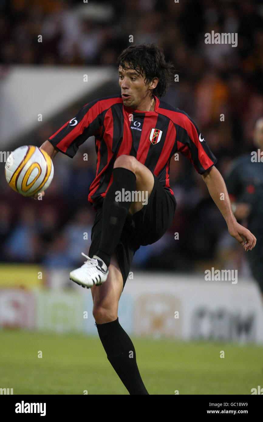 Calcio- Europa League seconda qualifica - seconda tappa - Motherwell v  Flamurtari - Stadio Excelsior. Franco Veliu di Flamurtari Foto stock - Alamy