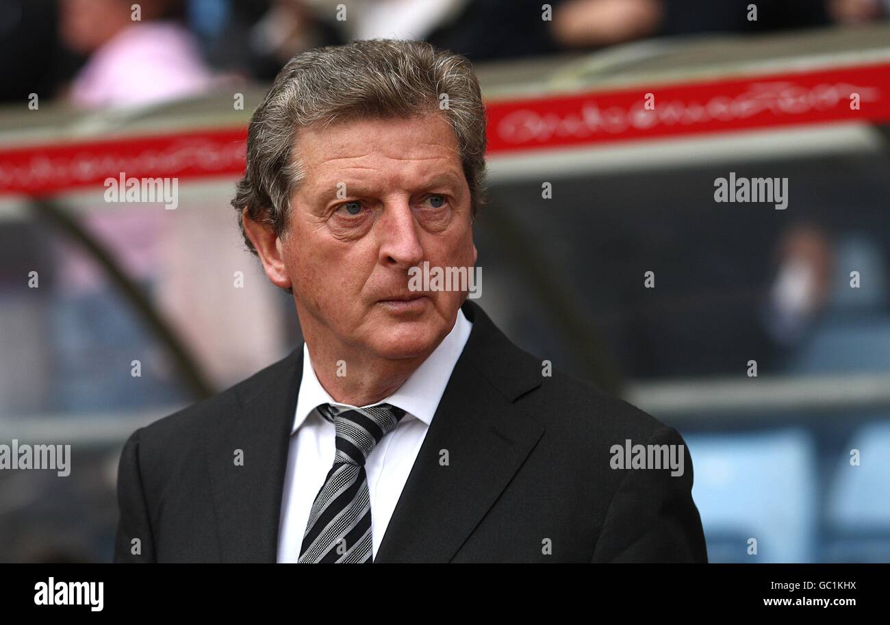 Calcio - Barclays Premier League - Aston Villa v Fulham - Villa Park. Roy Hodgson, manager di Fulham, sulla linea di contatto. Foto Stock