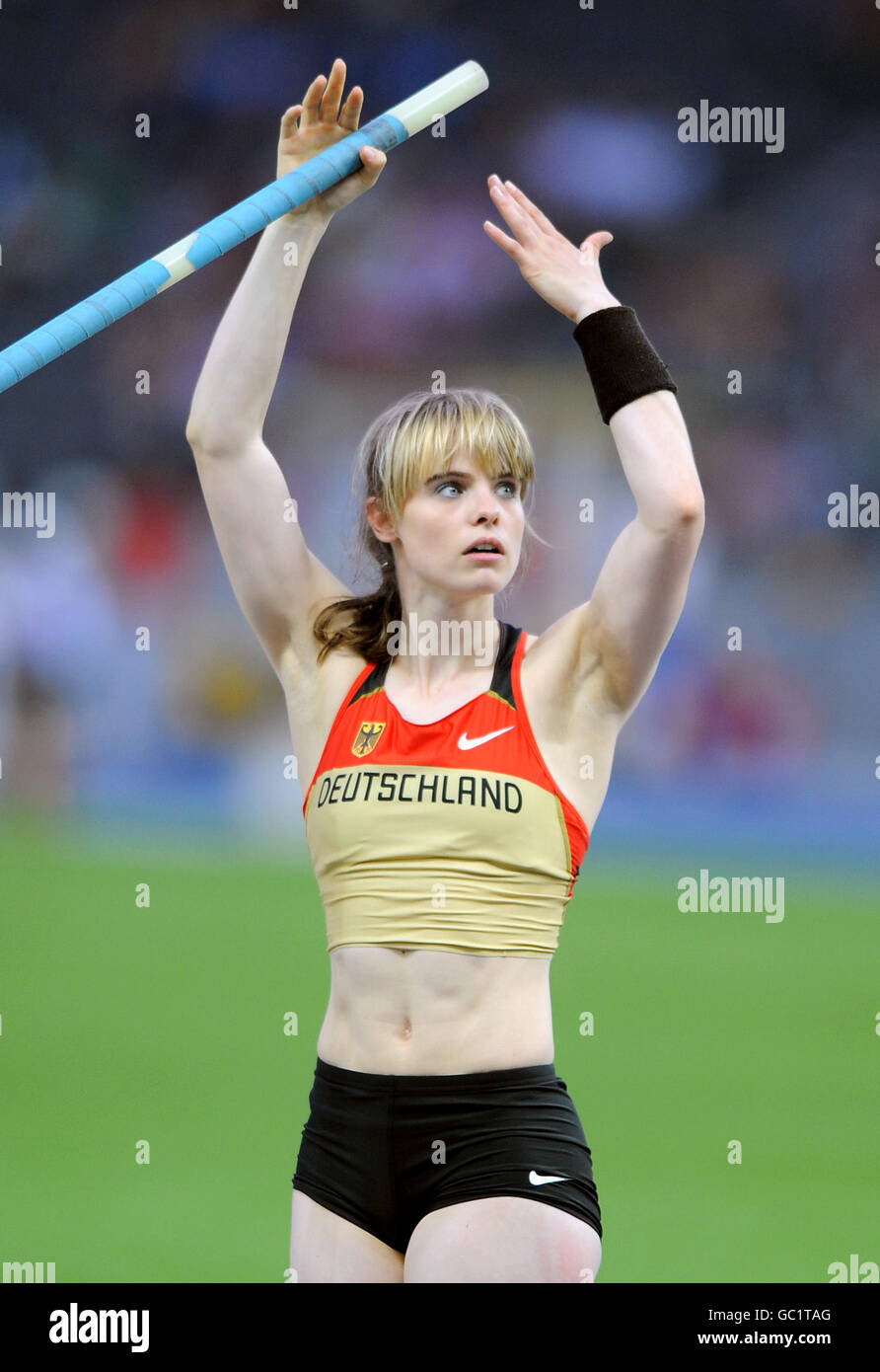 Atletica - Campionati mondiali di atletica IAAF - terzo giorno - Berlino 2009 - Olympiastadion. Silke Spiegelburg in Germania Foto Stock