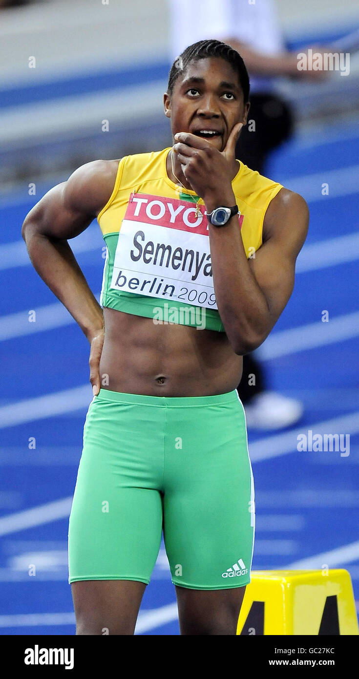 La Coppa Semenya del Sud Africa festeggia dopo la vittoria nella finale femminile di 800 metri durante i Campionati del mondo IAAF all'Olympiastadion, Berlino. Foto Stock