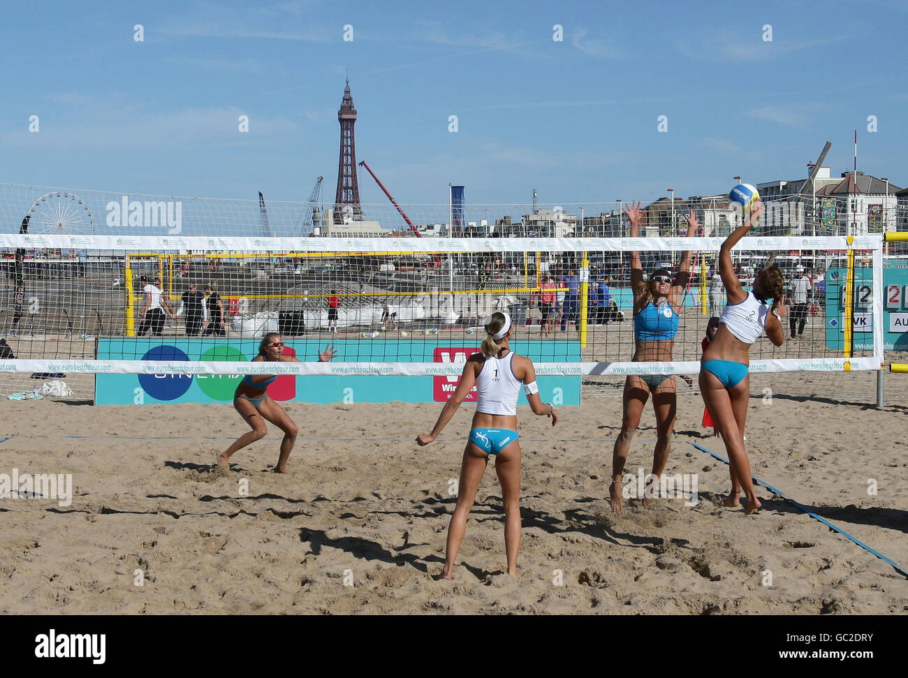 L'Austria si assume la Slovacchia durante il Masters inglese a St Chads Headland, Blackpool. Foto Stock