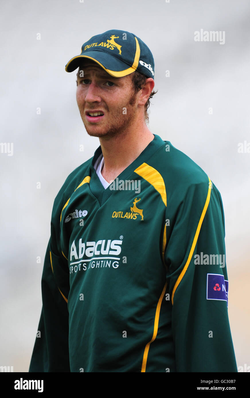 Cricket - NatWest Pro40 League 2009 - Divisione uno - Nottinghamshire Outlaws contro Gloucestershire Gladiators - Trent Bridge. Nottinghamshire fuorilegge Andy carter Foto Stock