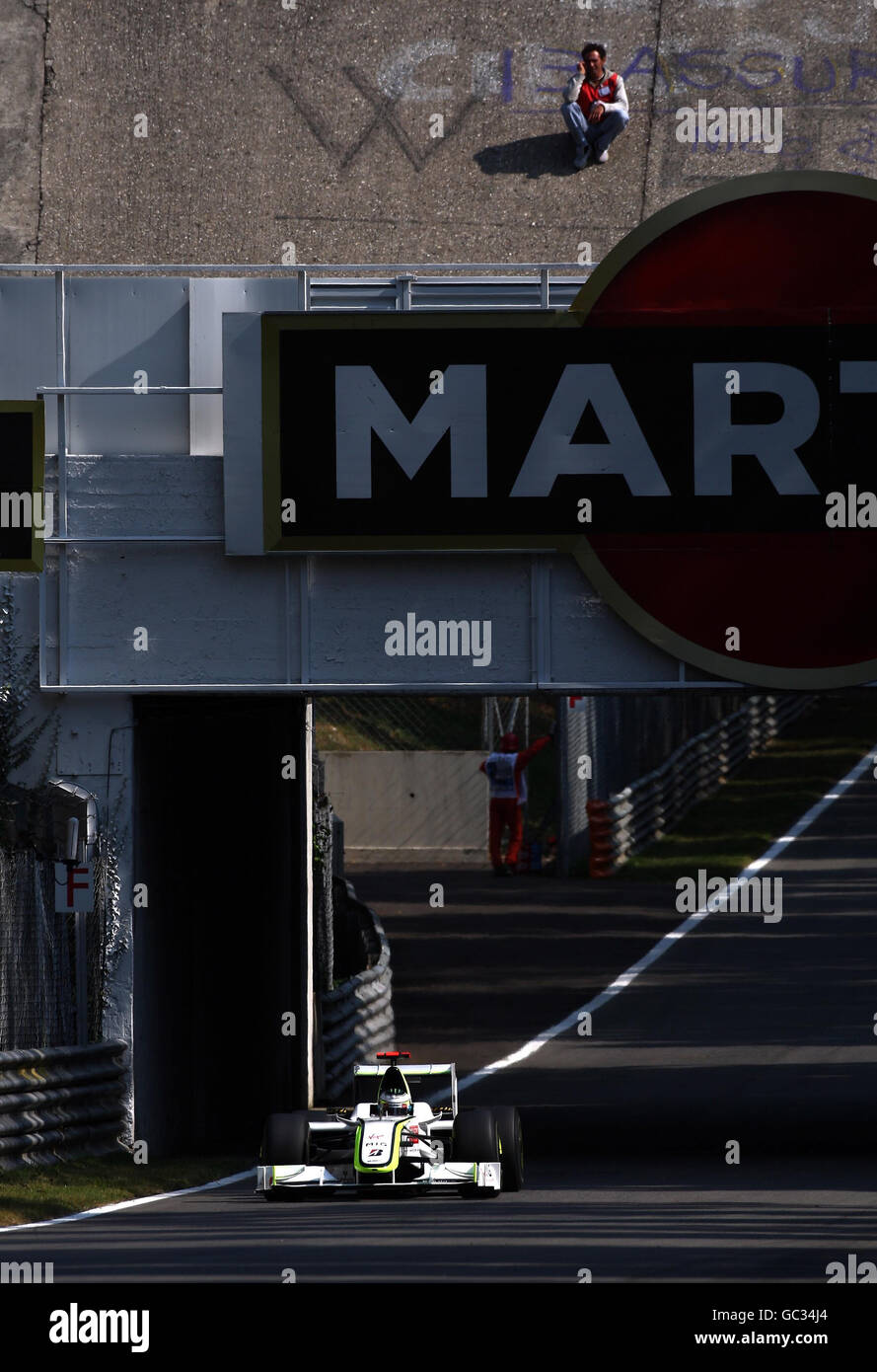 Formula uno Motor Racing - Gran Premio d'Italia - Qualifiche - Monza. Il pilota Brawn GP Jenson Button durante la terza prova sul circuito di Monza, Italia. Foto Stock