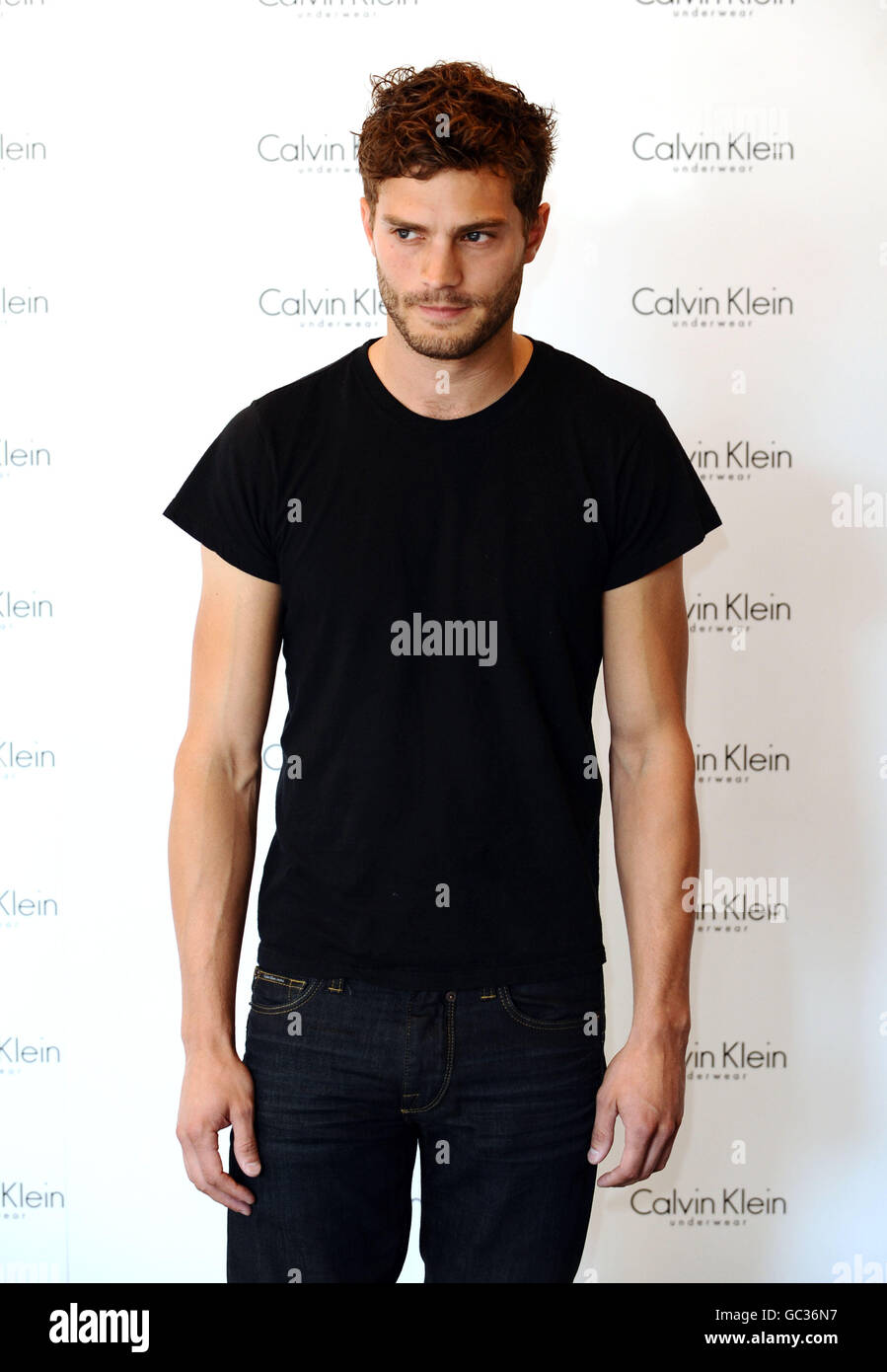 Jamie Dornan lancia il nuovo evento di casting in-store per il concorso Calvin Klein 9 paesi, 9 uomini, 1 vincitore di modelli maschili alla House of Fraser di Londra. Foto Stock
