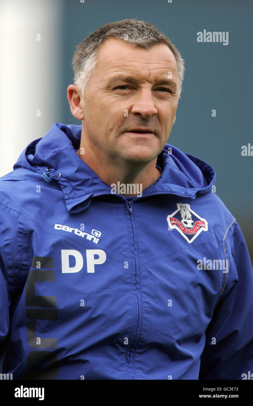 Calcio - Coca-Cola Football League One - Oldham Athletic v Yeovil Town - Boundary Park. Dave Penney, manager di Oldham Athletic Foto Stock