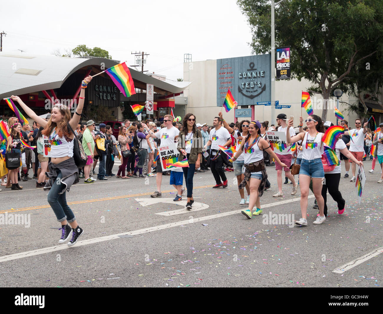 Fortunatamente in ballo la Pride Parade 2016 Foto Stock