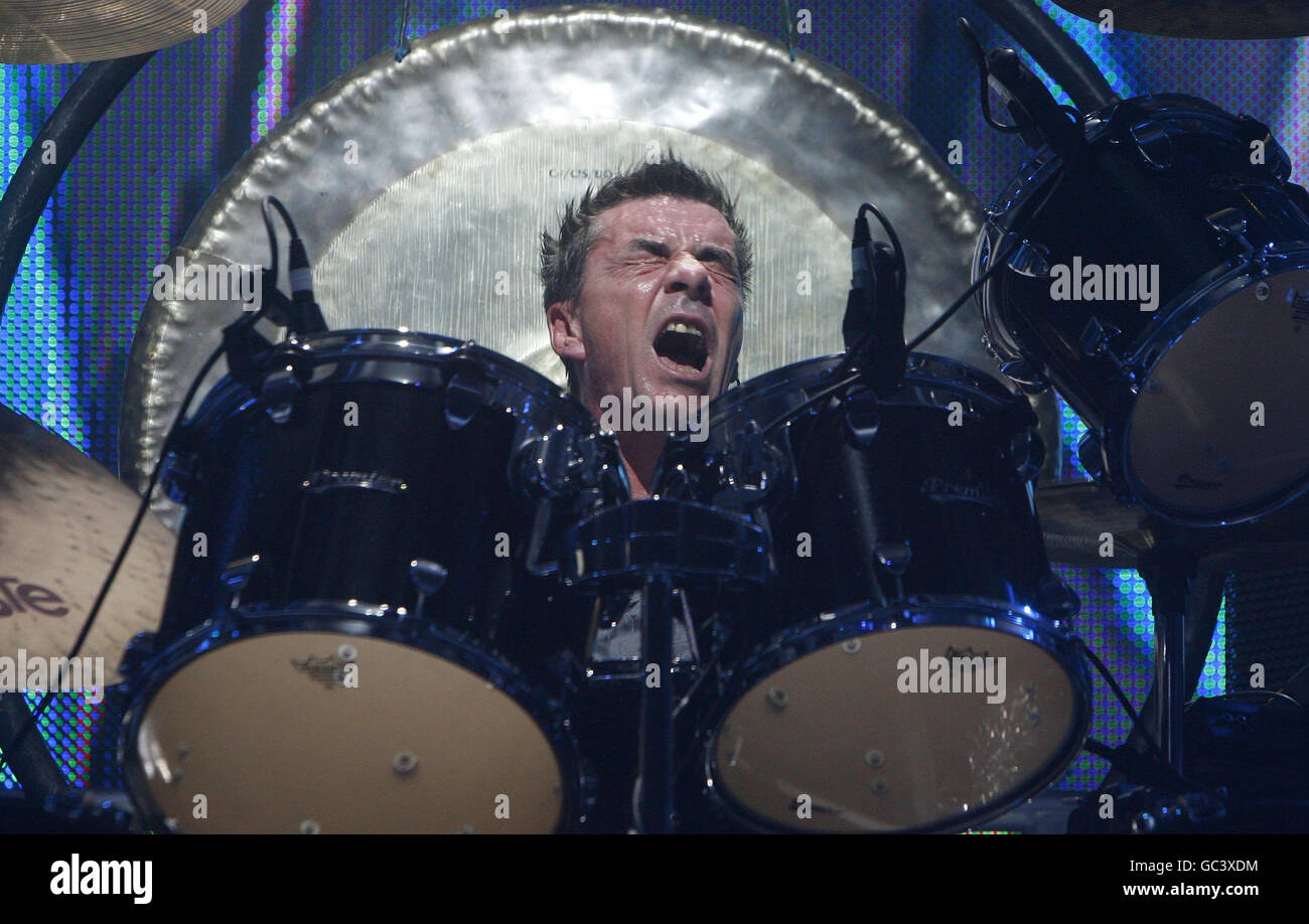 John Keeble of Spandau Ballet presso la O2 Arena di Dublino per la prima notte del loro tour di ritorno. Foto Stock
