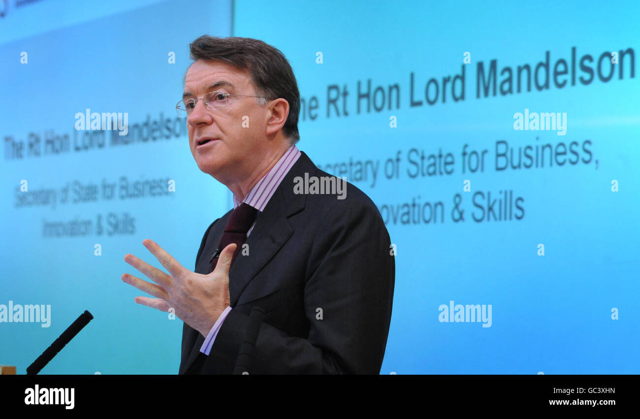 Il segretario d'affari Lord Mandelson parla alla Cass Business School nella città di Londra. Foto Stock