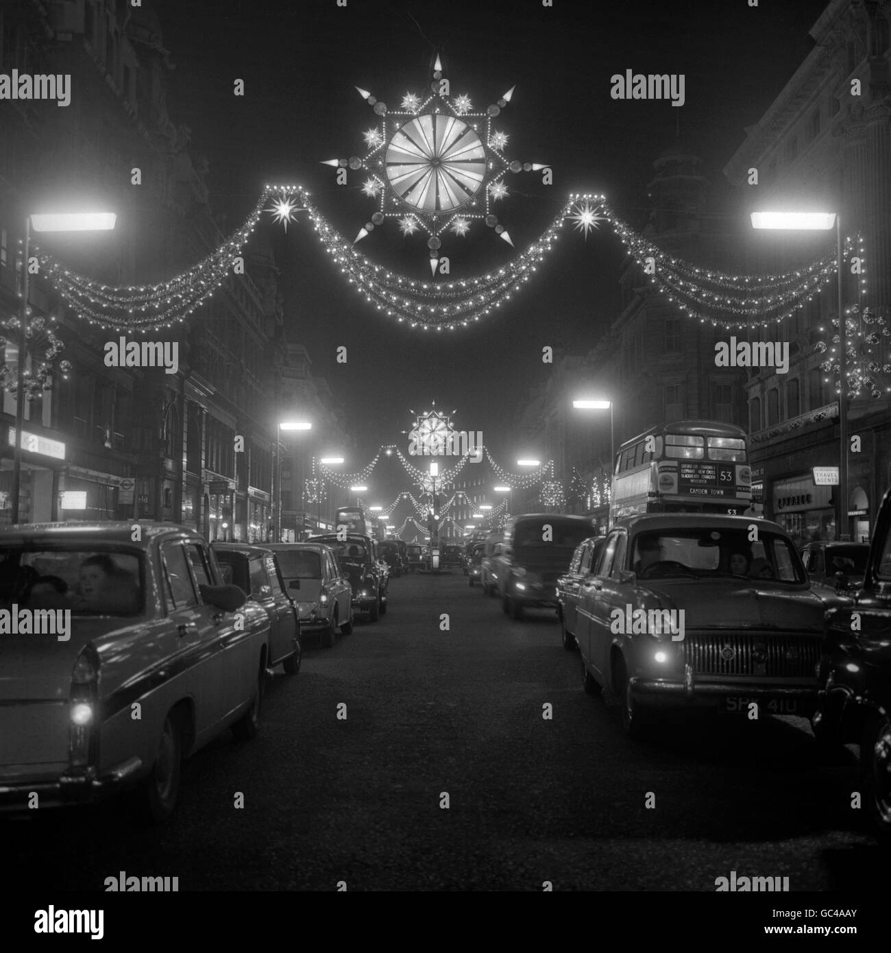 Costumi e Tradizioni - Luminarie di Natale - Regent Street, Londra Foto Stock