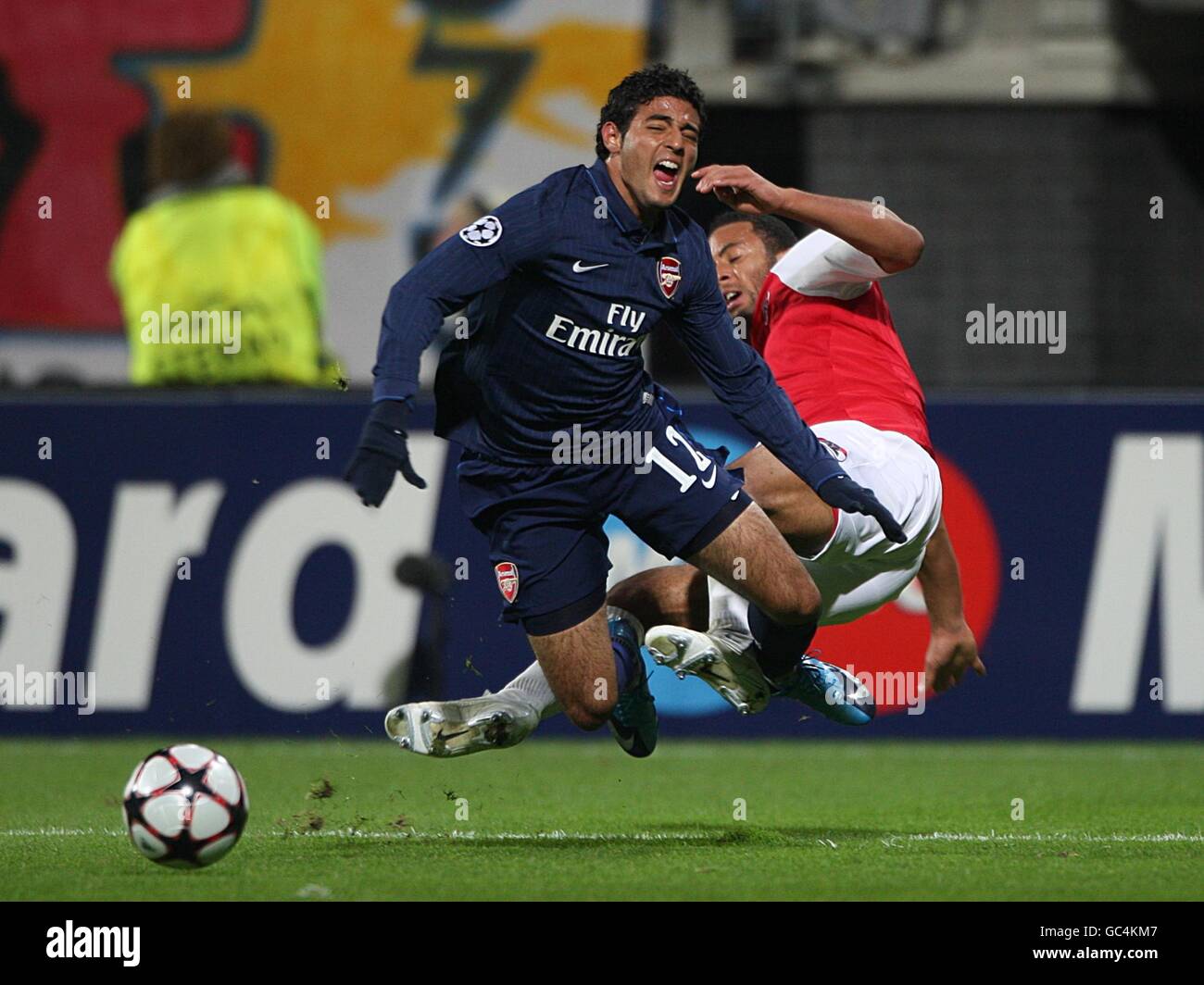 Soccer - UEFA Champions League - Gruppo H - AZ Alkmaar v Arsenal - DSB Stadion Foto Stock