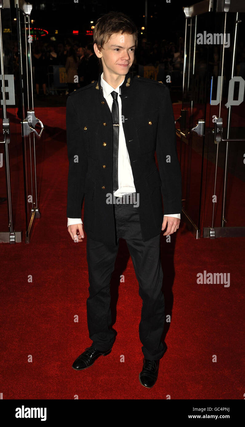 Thomas Sangster arriva per il Times BFI 53rd London Film Festival chiudendo il film notturno 'Nowhere Boy' all'Odeon in Leicester Square. Foto Stock