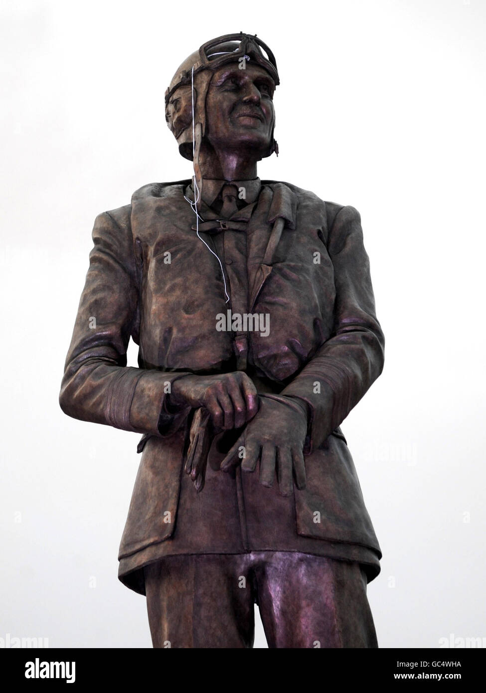 La statua commemorativa dell'eroe della Battaglia di Gran Bretagna Sir Keith Park viene svelata sulla quarta base in Trafalgar Square, nel centro di Londra. Foto Stock