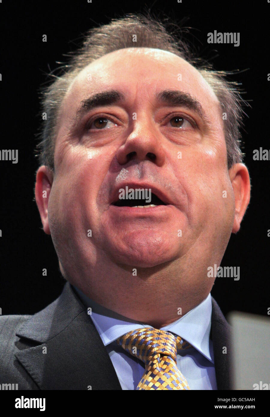 Il leader della SNP Alex Salmond parla alla sua 75 a conferenza annuale a Inverness. Foto Stock