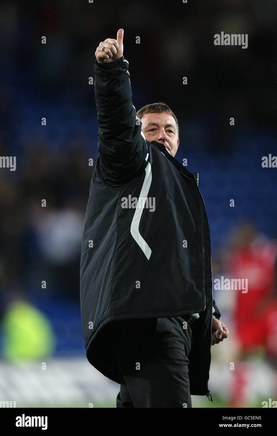 Calcio - Coca-Cola Football League Championship - Cardiff City / Nottingham Forest - Cardiff City Stadium. Billy Davies, direttore della foresta di Nottingham, festeggia dopo il fischio finale Foto Stock