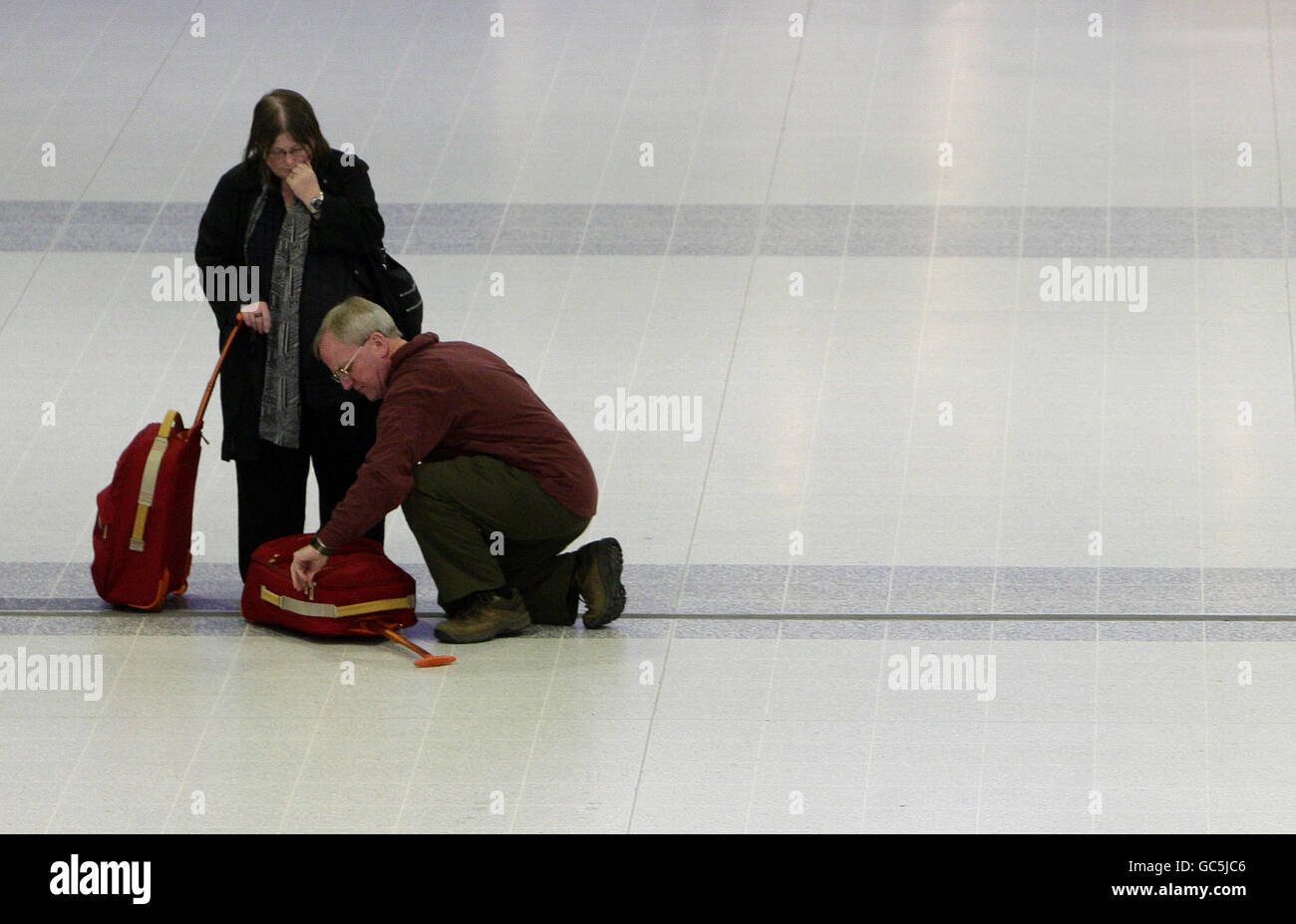 Vista generale dell'aeroporto di Manchester, partenze Terminal 2. Foto Stock