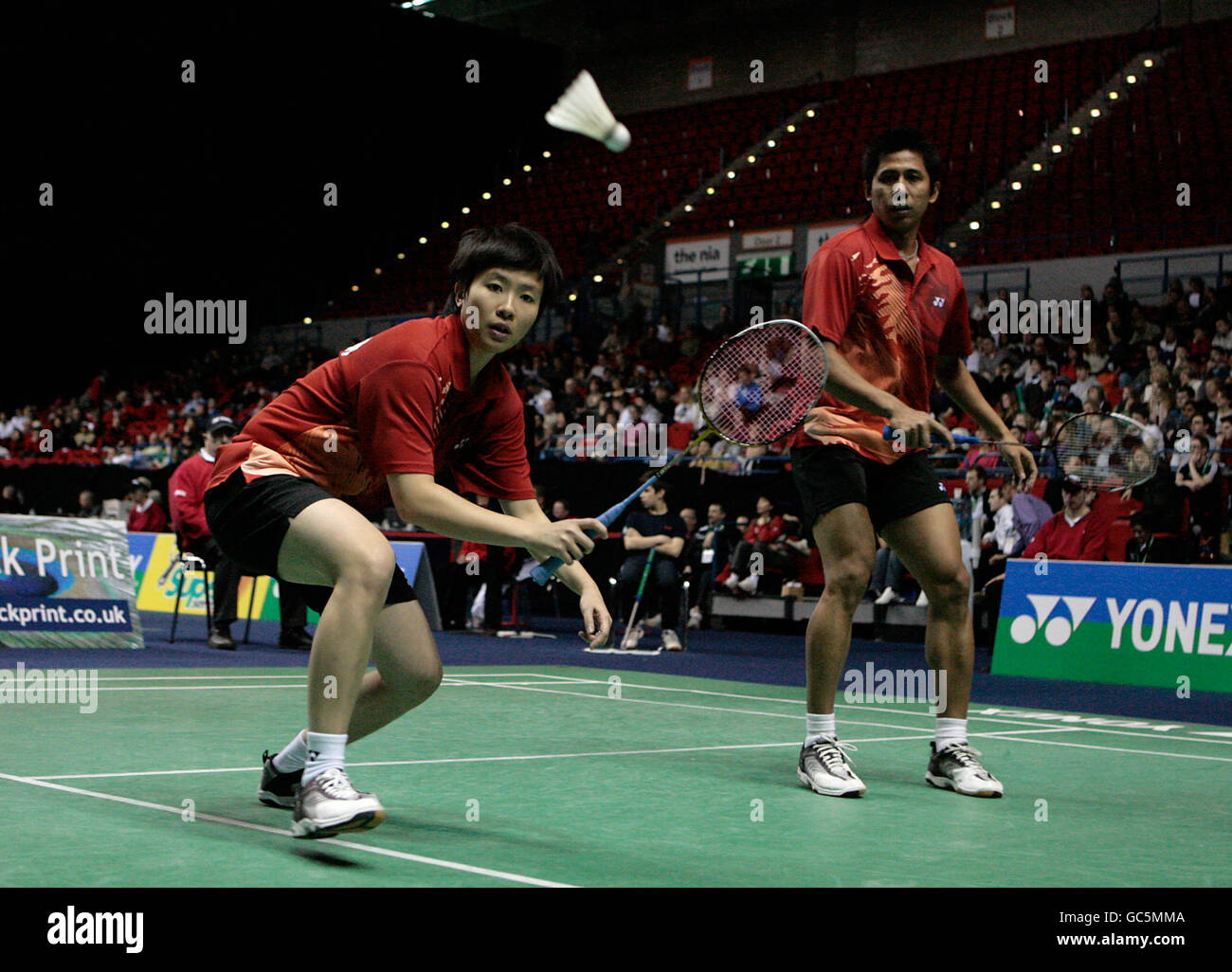 Nova Widianto (a destra) e Lilyana Natsir in azione Foto Stock