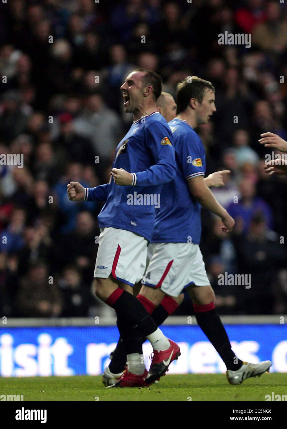 Il Kris Boyd di Rangers festeggia il suo primo gol di squadra durante la partita della Clydesdale Bank Scottish Premier League all'Ibrox, Glasgow. Foto Stock