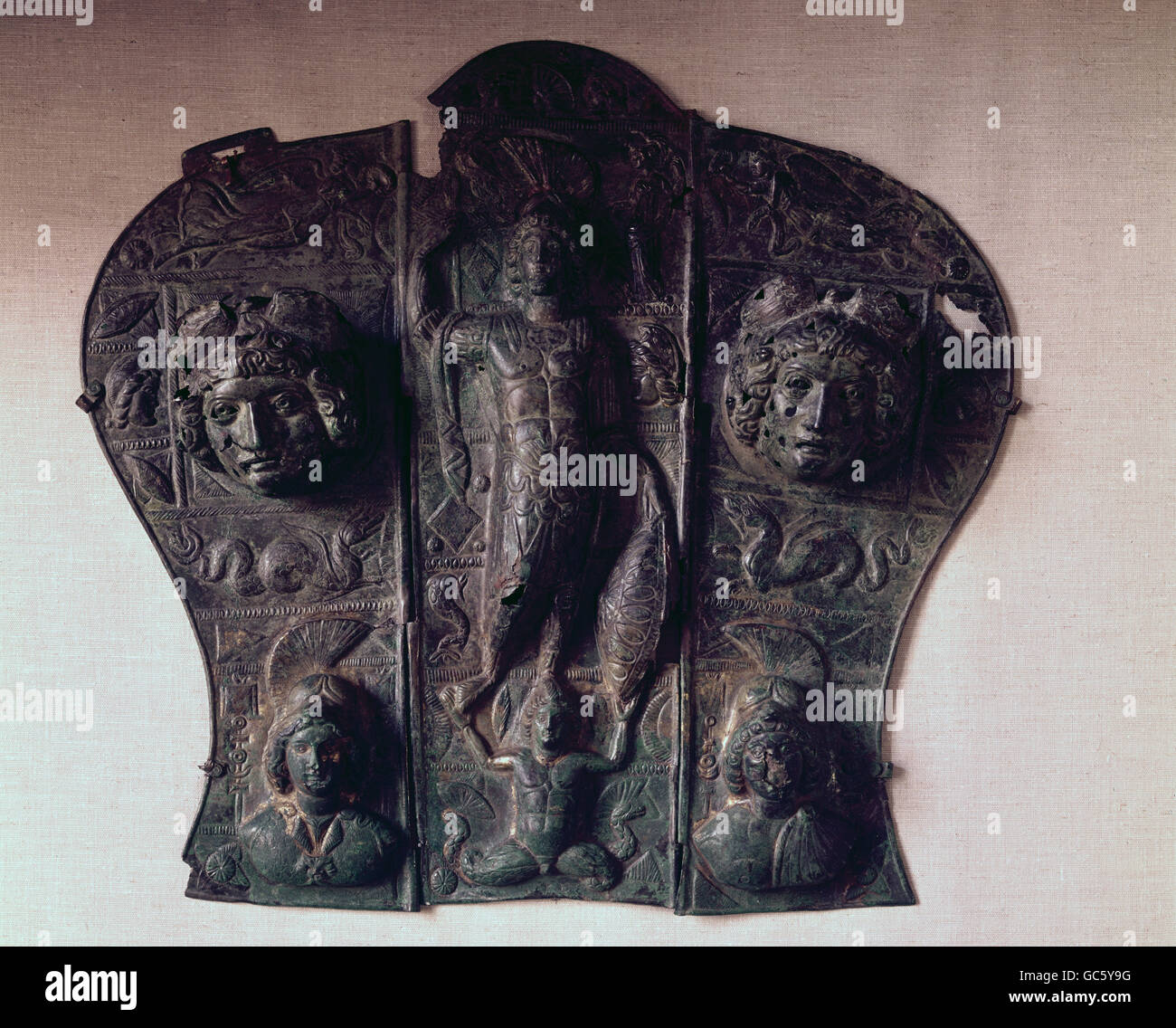 Belle arti, mondo antico impero romano, artigianato, copricapo per un cavallo, bronzo, metà del III secolo D.C., Straubing tesoro, Prehistoric Collezione statale di Monaco di Baviera, Foto Stock