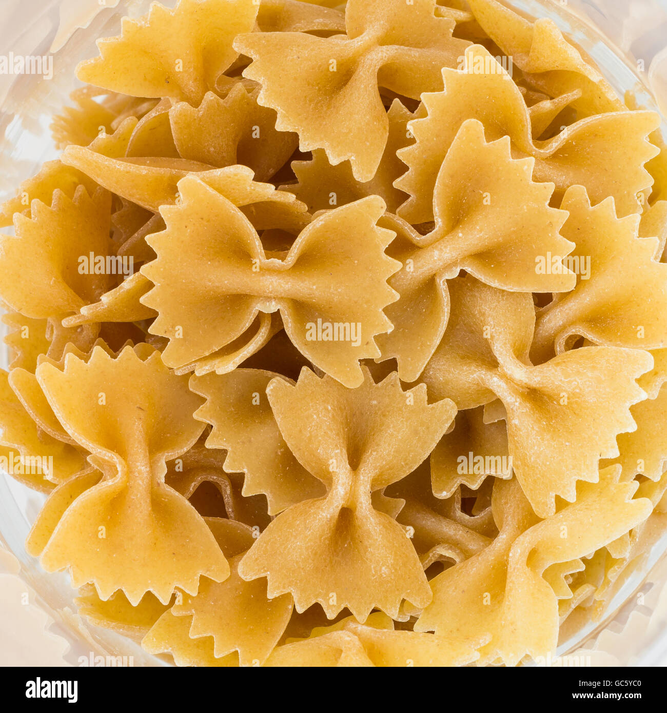 Dettaglio di un piatto di pasta integrale Foto Stock