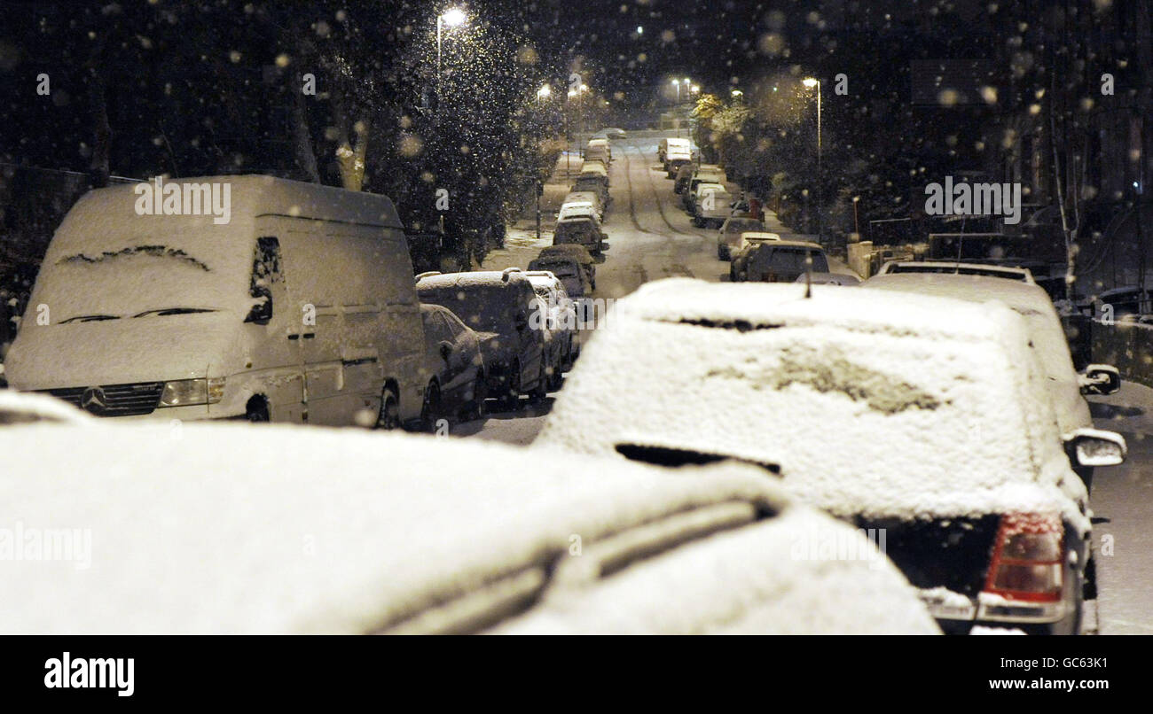 La scena a Crystal Palace, a sud di Londra, intorno a mezzanotte, quando la neve pesante ha cominciato a cadere nella capitale. Foto Stock