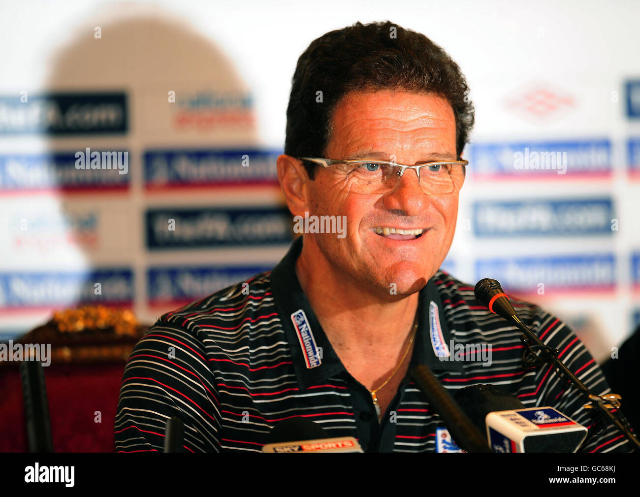 Calcio - Internazionale amichevole - Brasile / Inghilterra - Inghilterra Press Conference - Ritz Carlton Hotel - Doha. Fabio Capello durante una conferenza stampa al Ritz-Carlton Hotel di Doha, Qatar. Foto Stock