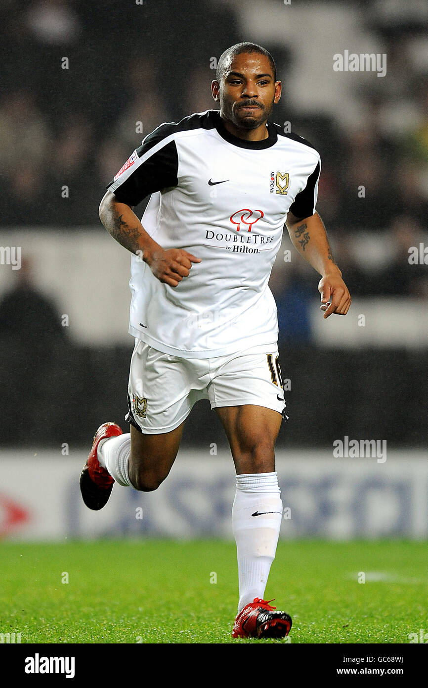 Calcio - Johnstone la vernice Trophy - sezione meridionale - Quarti di Finale - Milton Keynes Dons v Northampton Town - stadium:mk Foto Stock