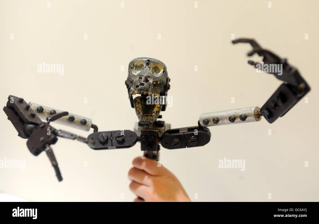 Un raro scheletro di armatura del 1933 progettato da Willis o'Brien del gorilla King Kong come usato nelle sequenze di costruzione dello Stato dell'Impero nel culmine del film. Il modello è disponibile per la visione pubblica dal 21 al 24 novembre e sarà messo all'asta martedì 24 novembre alle ore 12 presso la casa d'aste di Christie a South Kensington, Londra. Foto Stock