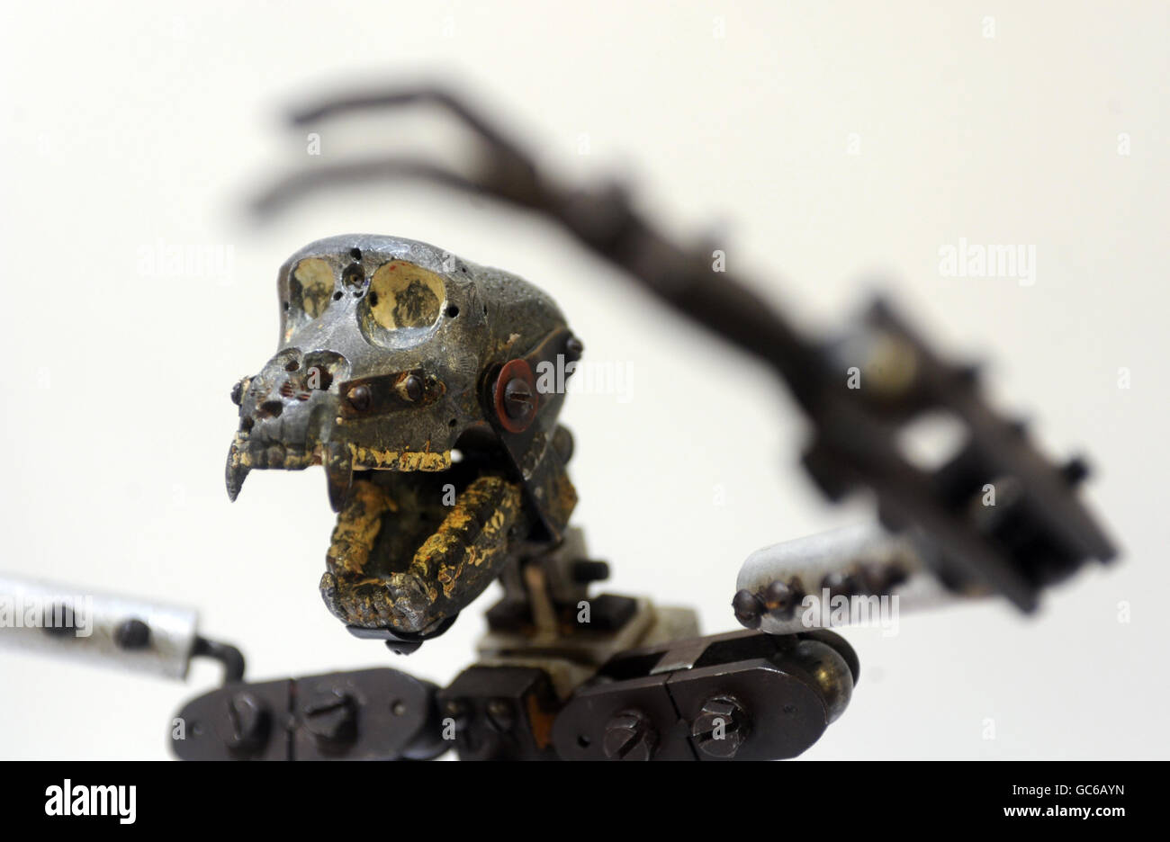 Un raro scheletro di armatura del 1933 progettato da Willis o'Brien del gorilla King Kong come usato nelle sequenze di costruzione dello Stato dell'Impero nel culmine del film. Il modello è disponibile per la visione pubblica dal 21 al 24 novembre e sarà messo all'asta martedì 24 novembre alle ore 12 presso la casa d'aste di Christie a South Kensington, Londra. Foto Stock
