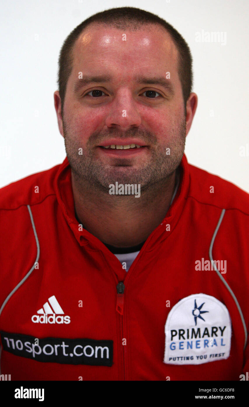 Euan Byers della squadra di allenamento olimpico invernale del British Curling durante una giornata di media al Peak Ice Center di Stirling. Foto Stock