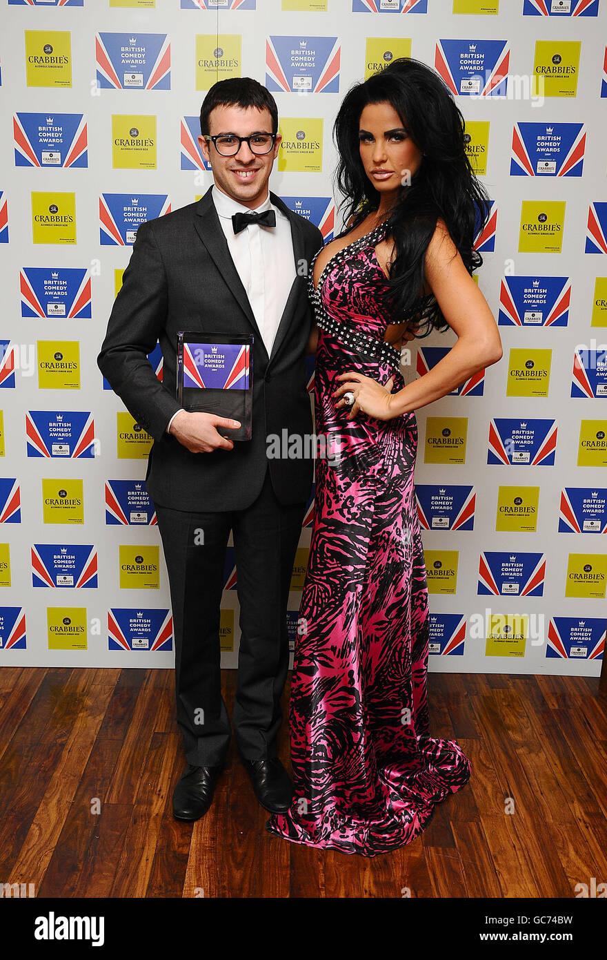 Simon Bird vince il miglior attore televisivo comico, presentato da Katie Price ai British Comedy Awards 2009 presso i London Television Studios. Foto Stock