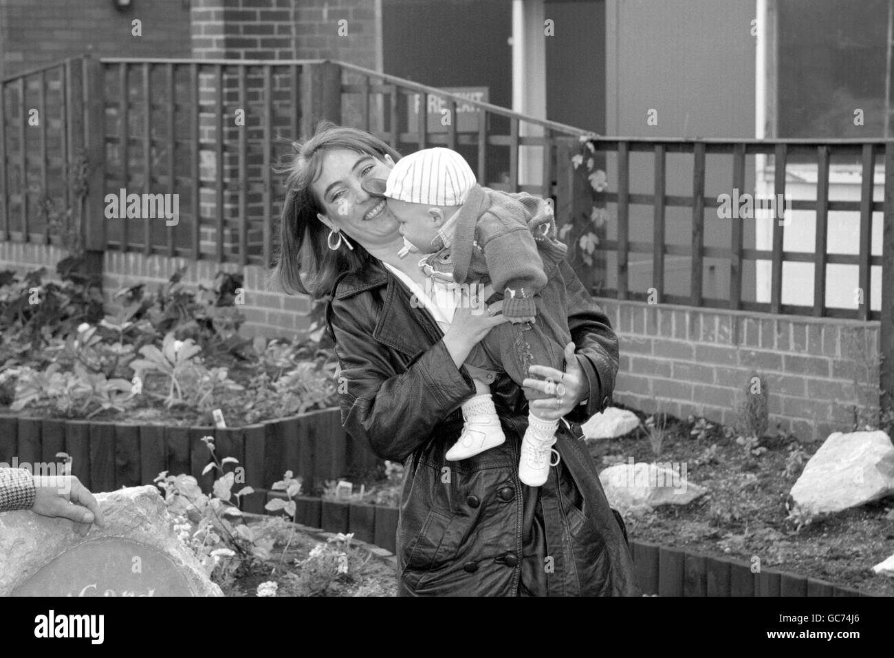 DENISE BULGER CON FIGLIO MICHAEL Foto Stock