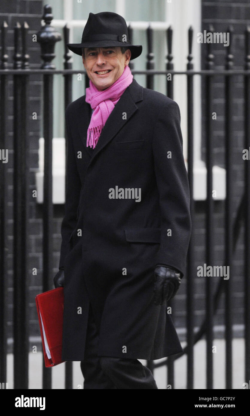 Il Segretario alla Cultura ben Bradshaw arriva a Downing Street per la riunione del Gabinetto di questa mattina. Foto Stock