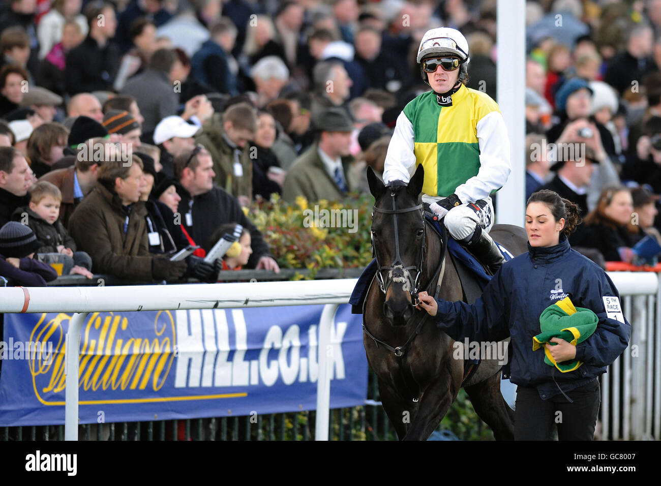 Horse Racing - William Hill Winter Festival 2009 - Giorno 1 - Kempton Park Racecourse Foto Stock