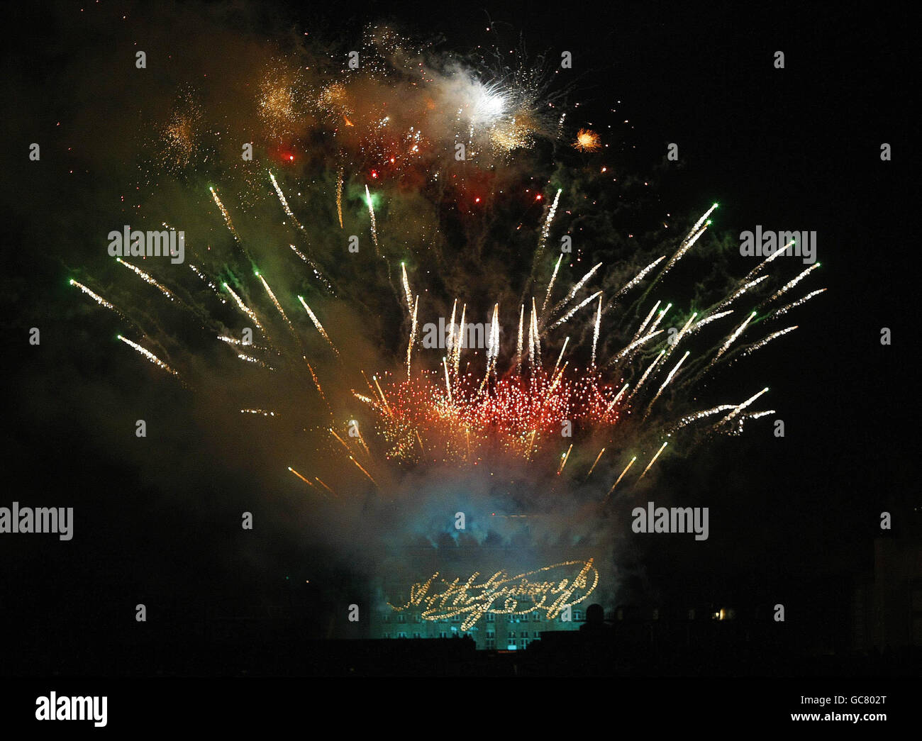 Guinness ha firmato per un anno di 250° anniversario con una spettacolare trasmissione di 60 secondi in diretta su RTE One della St James's Gate Brewery. Foto Stock